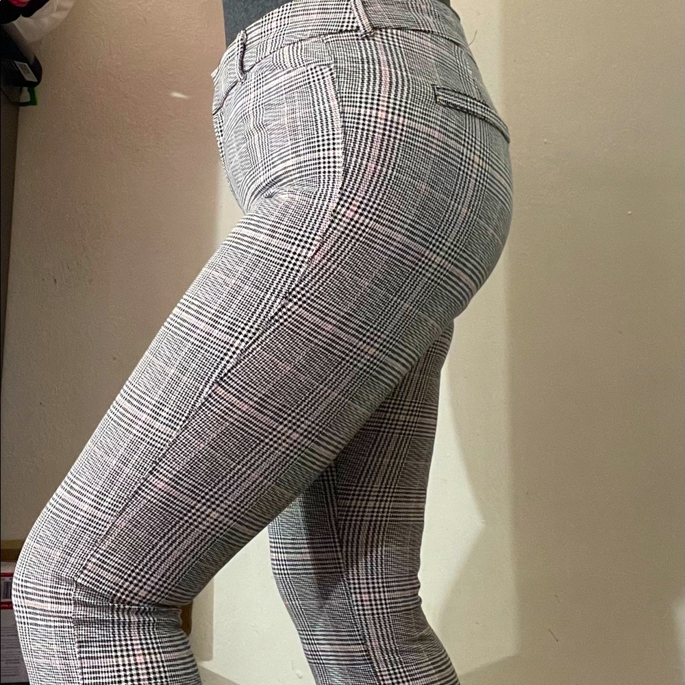 Pixie stretchy Old Navy pants Size 4